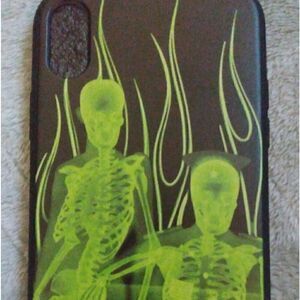Iphone12  XR phone case green and black 6.1in